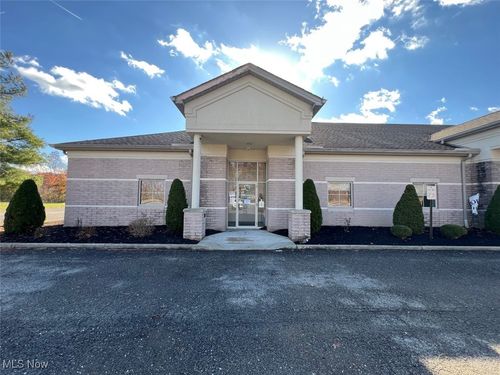 5401 Ashley Cir, Youngstown, OH, 44515-1176 | Card Image