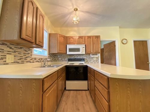 apt-3-1 Overland St, Fitchburg, MA, 01420-4762 | Card Image