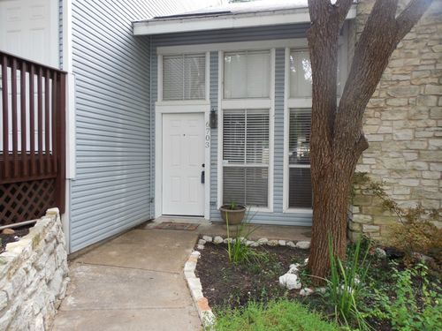 6703 Old Quarry Ln, Austin, TX, 78731-4167 | Card Image