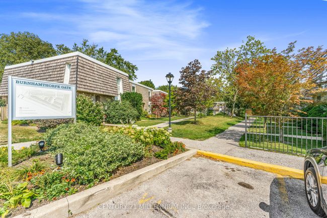 82 - 69 Old Burnhamthorpe Rd, Condo with 4 bedrooms, 2 bathrooms and 1 parking in Etobicoke ON | Image 18