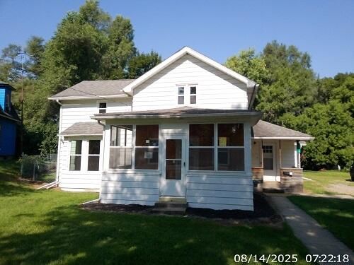 1238 Greenwood Ave, Jackson, MI, 49203-3037 | Card Image