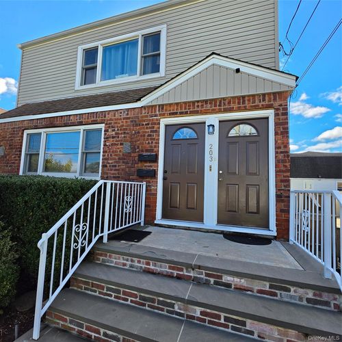 203 Main Street, Hempstead, NY, 11518 | Card Image
