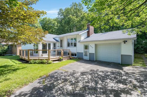 257 Church St, Penetanguishene, ON, L9M1G6 | Card Image