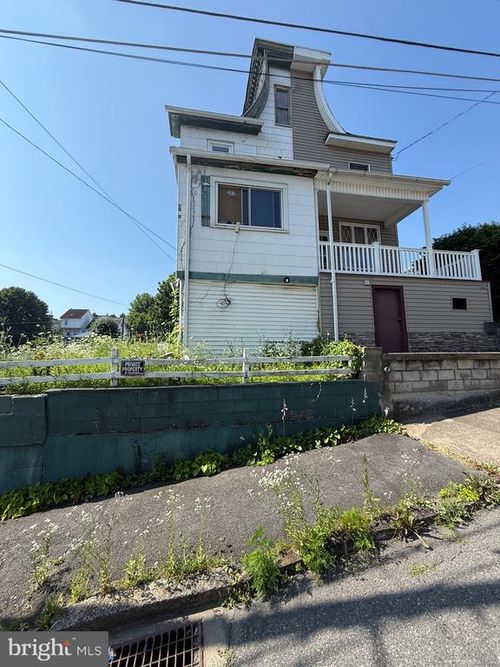 1000 W Mulberry Street, Coal Township, PA, 17866 | Card Image