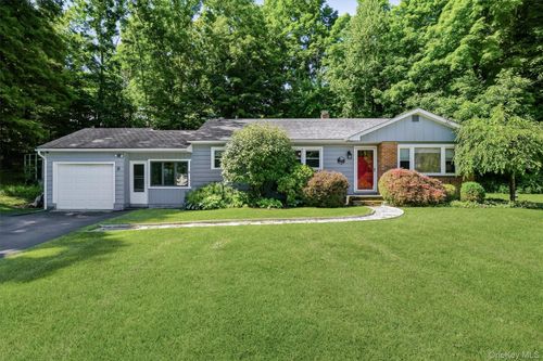 15 Peters Rd, Hopewell Junction, NY, 12533-5636 | Card Image