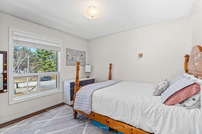 17 Sugarbush Rd, House other with 4 bedrooms, 2 bathrooms and 6 parking in Coldwater ON | Image 13