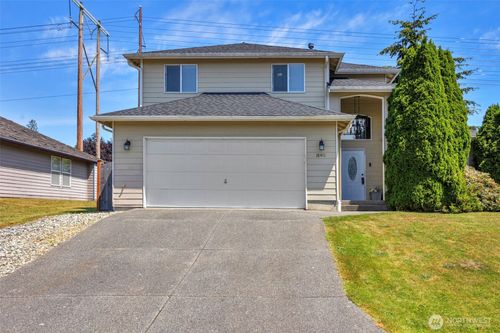 18411 Ballantrae Dr, Arlington, WA, 98223-5037 | Card Image