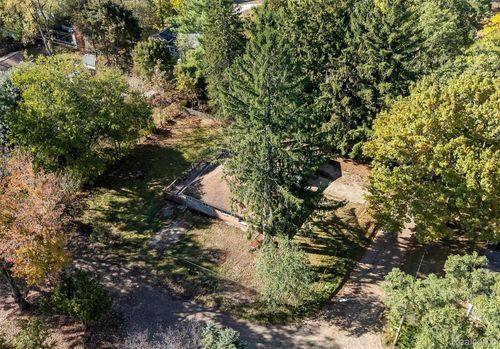 1334 De Goff Ct, Lake Orion, MI, 48362-3703 | Card Image