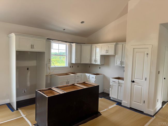 8666 Hat Creek Rd, House other with 3 bedrooms, 2 bathrooms and null parking in Brookneal VA | Image 26