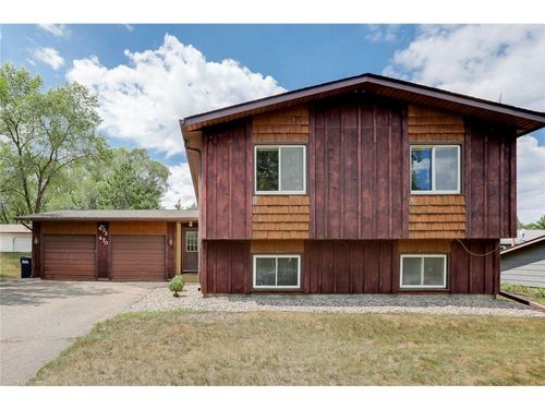 472 Lawrence St, Prescott, WI, 54021-1950 | Card Image