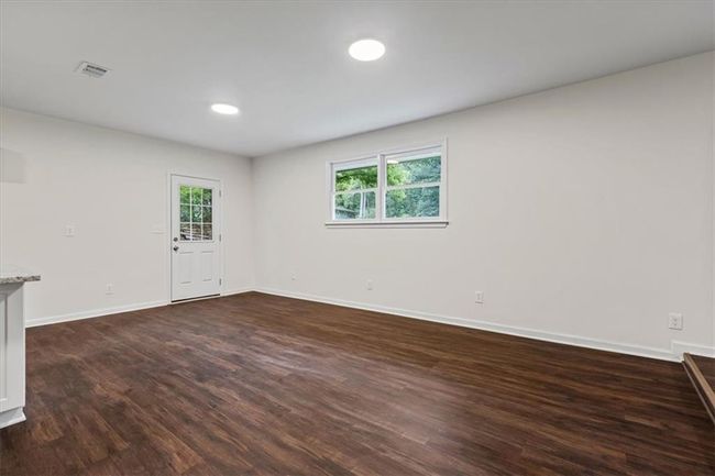 2091 Chestnut Log Dr, House other with 3 bedrooms, 2 bathrooms and null parking in Lithia Springs GA | Image 7