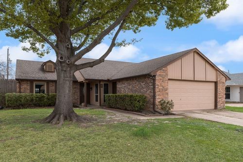 506 Magnolia Dr, Forney, TX, 75126-9647 | Card Image
