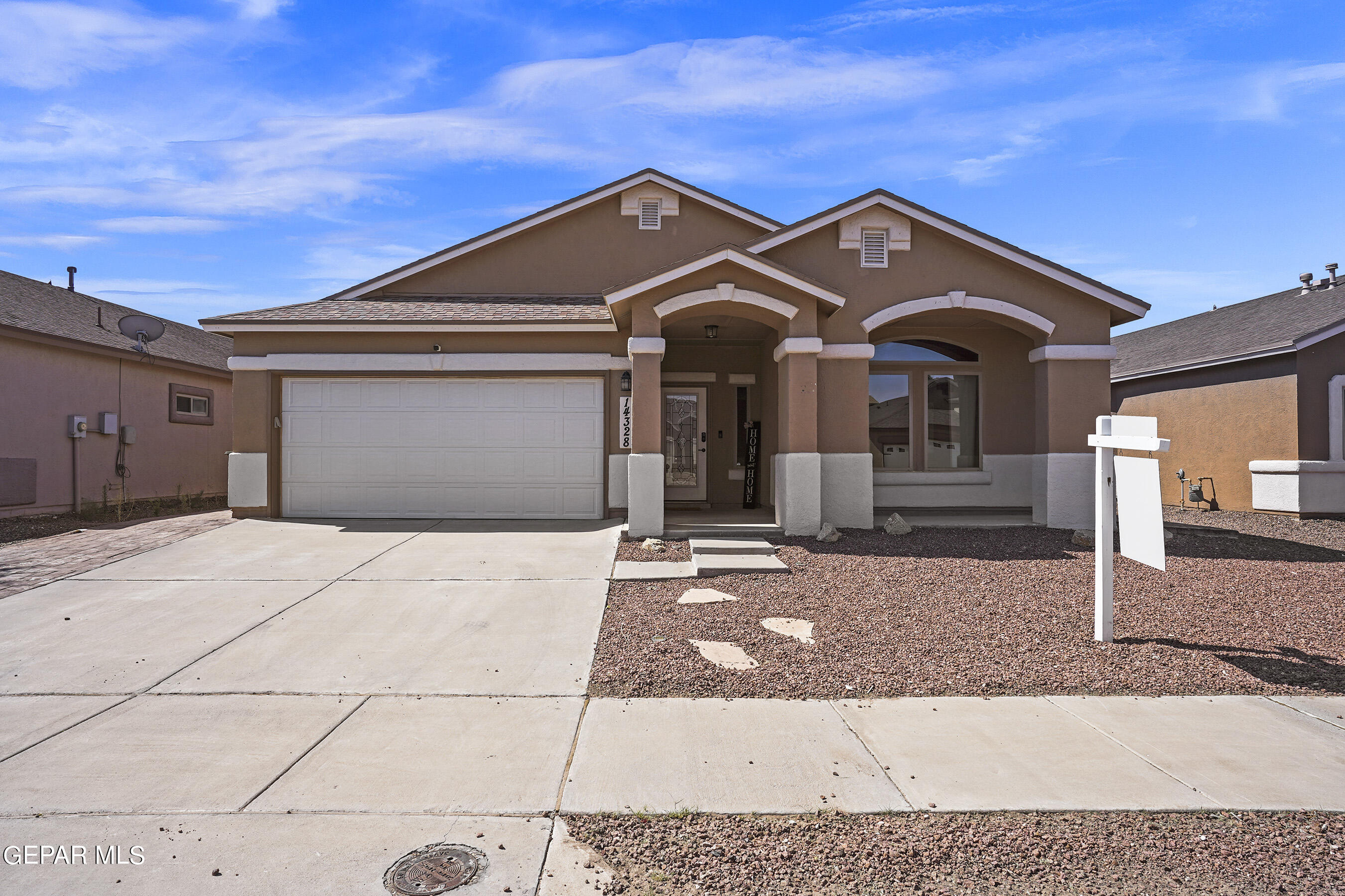 Owl Point Ave, El Paso, TX 79938