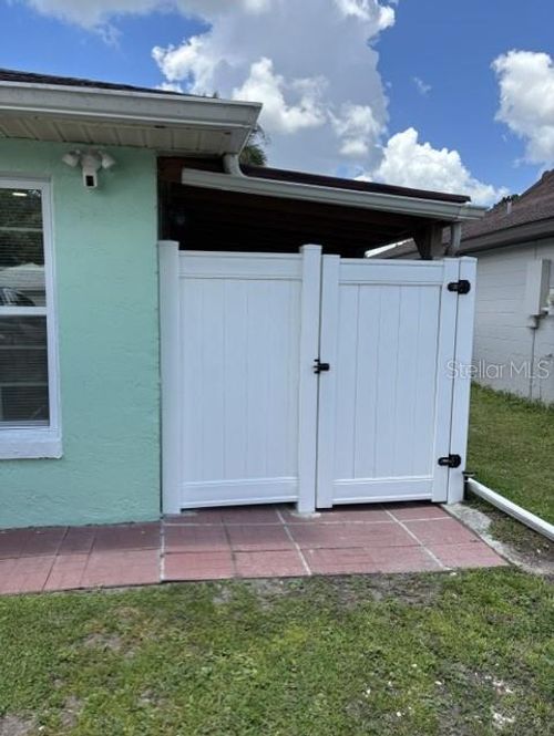 12624 Indiana Woods Ln, ORLANDO, FL, 32824-9043 | Card Image