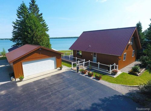 17389 Us Highway 23 S, Presque Isle, MI, 49777-9033 | Card Image