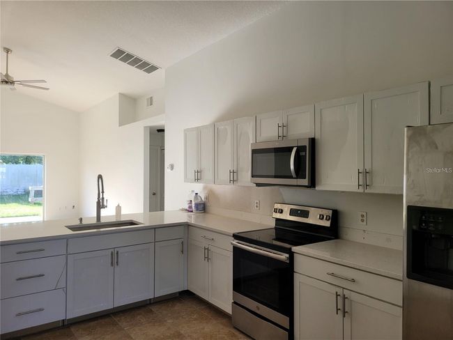 2701 Sebastian Ct, House other with 3 bedrooms, 2 bathrooms and null parking in KISSIMMEE FL | Image 8