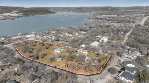 393 Kennon Cir, Palo Pinto, TX, 76484-3753 | Card Image
