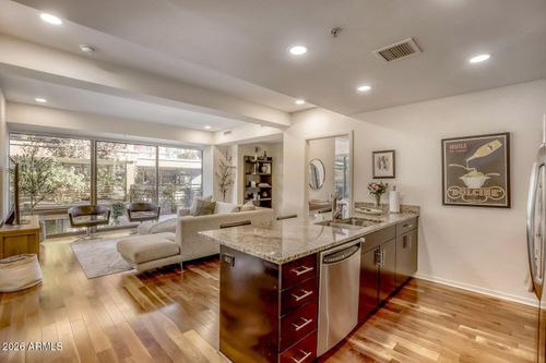 6004-7131 E Rancho Vista Dr, Scottsdale, AZ, 85251-1468 | Card Image