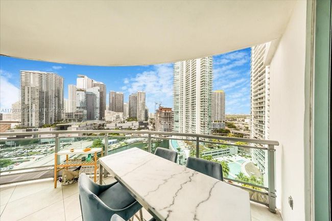 APT-2314 - 350 S Miami Ave, Condo with 2 bedrooms, 2 bathrooms and null parking in Miami FL | Image 19