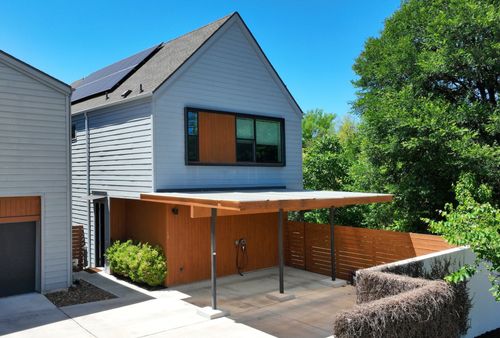 18-4006 Airport Blvd, Austin, TX, 78722-1310 | Card Image