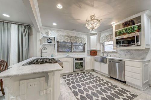 5250 Mimosa Dr, STONE MOUNTAIN, GA, 30083-3625 | Card Image