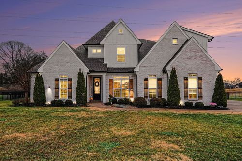 989 Westbrook Dr, Gallatin, TN, 37066-4567 | Card Image