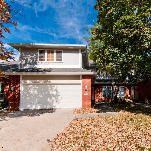 420-1500 Crown Colony Ct, Des Moines, IA, 50315-1072 | Card Image