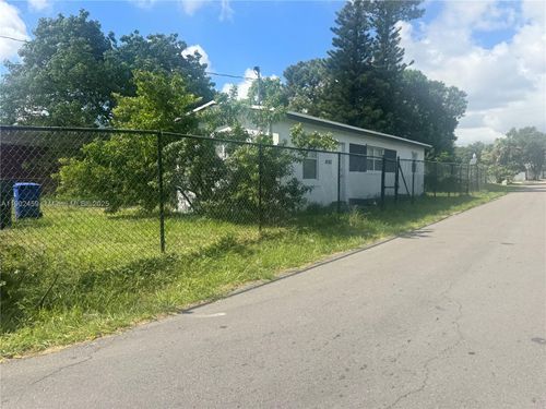 1430 Nw 7th St, Fort Lauderdale, FL, 33311-7909 | Card Image