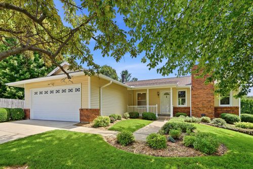 4625 Fillmore Lane, Davenport, IA, 52806 | Card Image