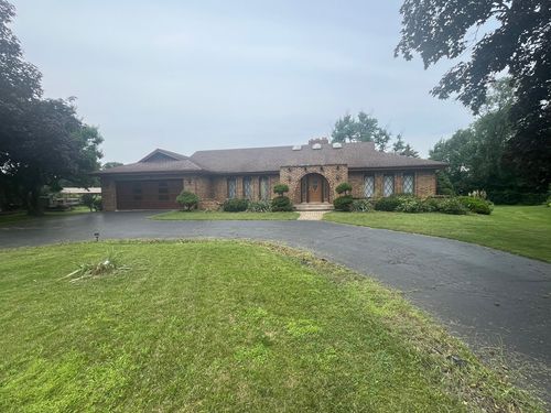 10S220 Hampshire Ln W, Willowbrook, IL, 60527-6016 | Card Image