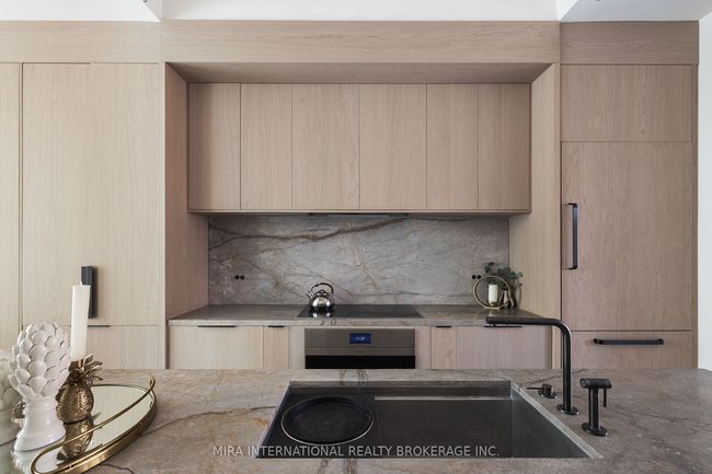 48 Shaftesbury Ave, House attached with 4 bedrooms, 5 bathrooms and null parking in Toronto ON | Image 9