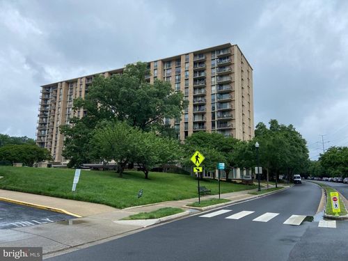 827-4600 S Four Mile Run Dr, ARLINGTON, VA, 22204-3585 | Card Image