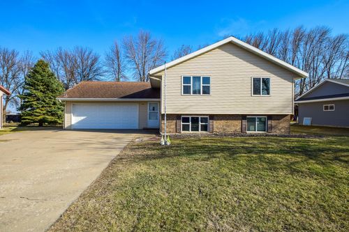 82 Robert St, Elrosa, MN, 56325-5200 | Card Image