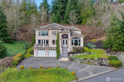 865 Burlington Heights Dr, Burlington, WA, 98233-1492 | Card Image