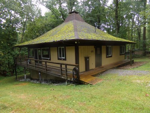 175 Hickory Ridge Dr, Tazewell, VA, 24651-9788 | Card Image