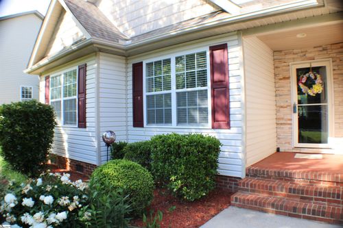 500 Summitbluff Dr, Greenville, SC, 29617-6233 | Card Image