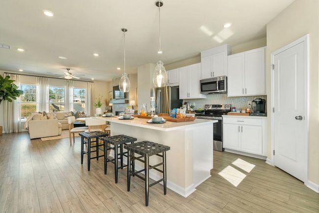 6139 Wayburn St, Townhouse with 3 bedrooms, 4 bathrooms and 2 parking in Tucker GA | Image 8