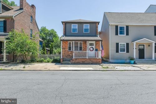 139 Clinton St, DELAWARE CITY, DE, 19706-7705 | Card Image