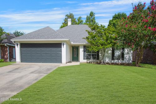 109 Rue Paon, Youngsville, LA, 70592-5153 | Card Image