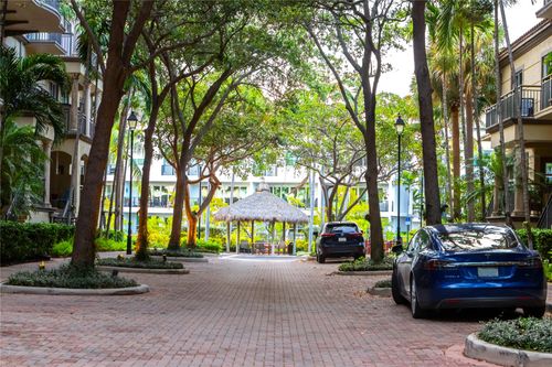 apt-302-2601 Ne 14th Ave, Wilton Manors, FL, 33334-4380 | Card Image