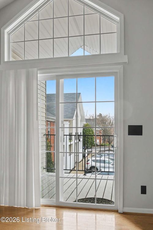 unit-5-1110 Westlynne Pl, Louisville, KY, 40222-4490 | Card Image