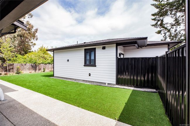 850 Snowdrop Ave, House other with 6 bedrooms, 6 bathrooms and 5 parking in Victoria BC | Image 54