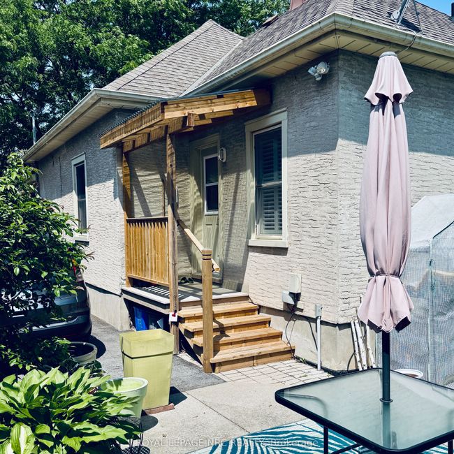 16 Mcghie St, House other with 3 bedrooms, 1 bathrooms and 4 parking in Saint Catharines ON | Image 6