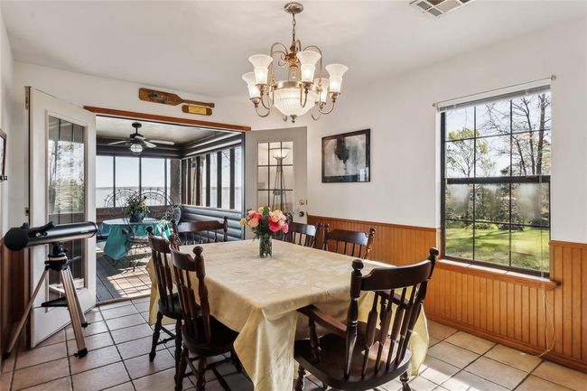 221 Kokomo Run, House other with 3 bedrooms, 2 bathrooms and 2 parking in Pointblank TX | Image 9