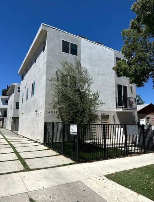14247 Sylvan St, Van Nuys, CA, 91401-2134 | Card Image