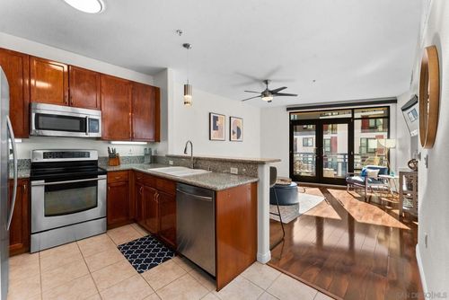 404-330 J St, San Diego, CA, 92101-6980 | Card Image