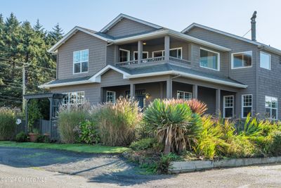 131 Nebesna St, House other with 4 bedrooms, 3 bathrooms and null parking in Cannon Beach OR | Image 1