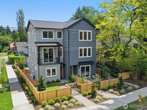 1972 25th Ave E, Seattle, WA, 98112-3010 | Card Image