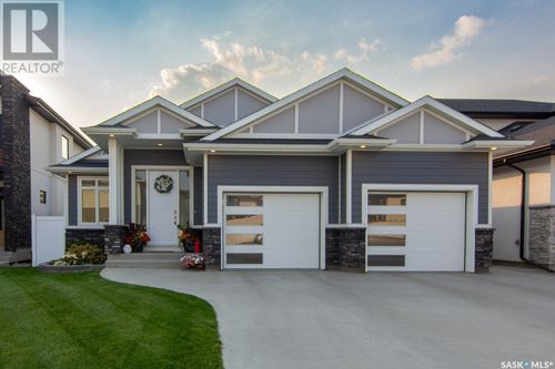 423 Sharma Cres, Saskatoon, SK, S7W0Y3 | Card Image