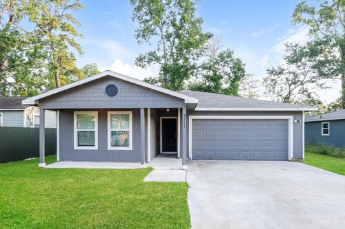 8213 Linda Vista Rd, Houston, TX, 77028-1503 | Card Image